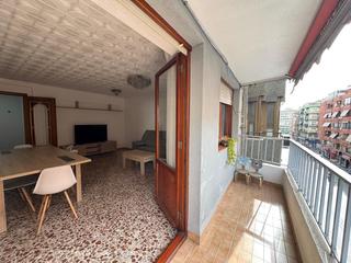 Apartment in Los Ángeles. Amplio piso de 145 m2 con balcón