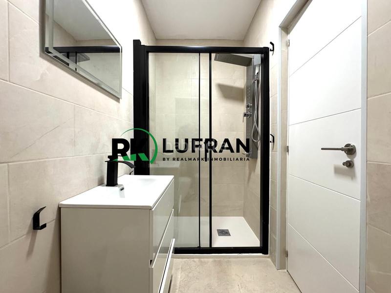 Foto baf0cf40-0c41-4295-8010-39a945d39143. Local comercial a Carolinas Altas Alicante