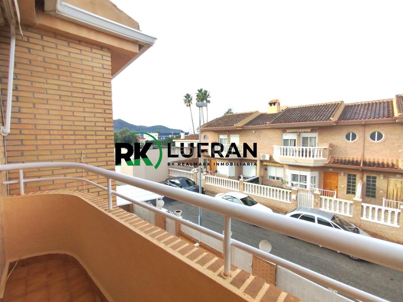 Foto 31b213ff-b95f-4a4a-a9f8-7a3091d59b27. Casa fantastico adosado elda en Petrer