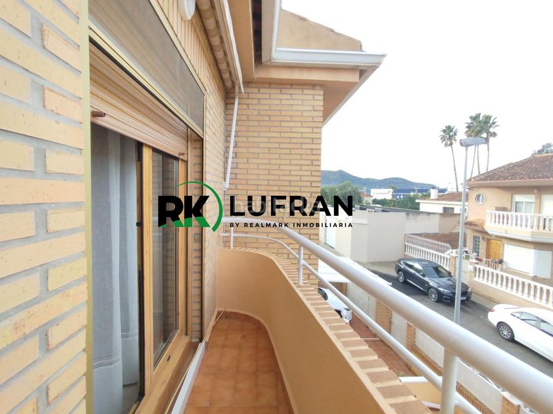 Foto 415bab7c-405d-47d2-af96-1359cb6ac979. Casa fantastico adosado elda en Petrer