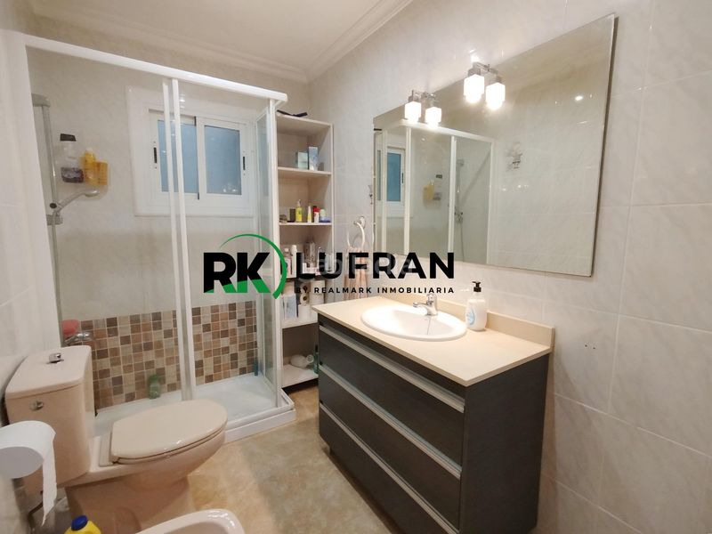 Foto 7204c3ba-5d22-4e6a-a2df-07a2d4becacf. Casa fantastico adosado elda en Petrer