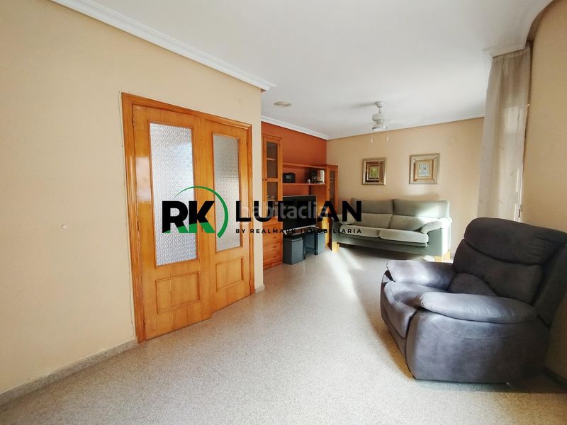 Foto acc0077b-0420-4cab-8528-e24719907d3a. Casa fantastico adosado elda en Petrer