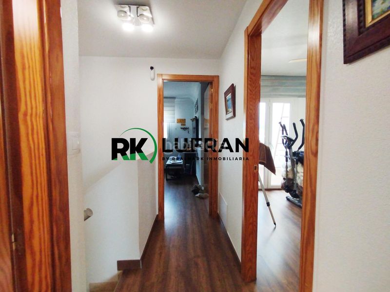 Foto b27f2b21-2912-482e-953f-45397ce625ba. Casa amb aparcament a Sax