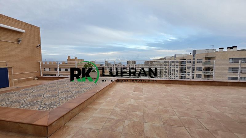 Foto 0bed62dd-eaaa-42f3-a7bd-e96f1dcf2c9b. Àtic amb calefacció piscina a Playa de San Juan Alicante