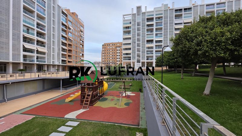 Foto ae2ce724-d5c6-4bbb-a2f4-93607540c036. Àtic amb calefacció piscina a Playa de San Juan Alicante