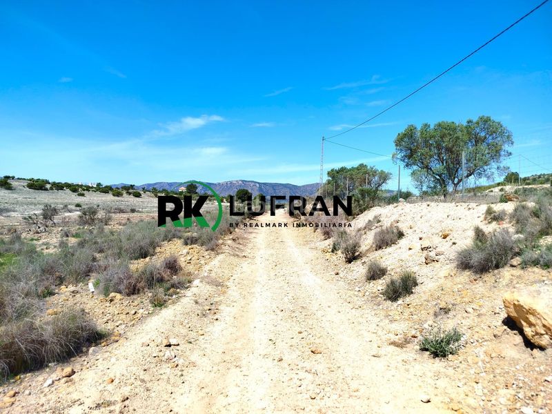 Foto c324cd8b-7161-4fa3-a3db-8ef78c883019. Finca rústica a Salinas