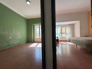 Edifici  Calle maestro marques. Amplio edificio en venta en el corazón de alicante  mercado