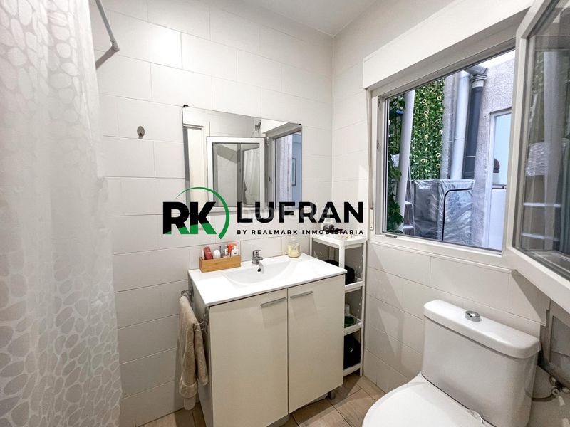Foto 8a8cfe4a-a8f7-417e-b7ce-5fa9555bf9ac. Edificio  a la venta en el centro en Barrio del Centro Alicante