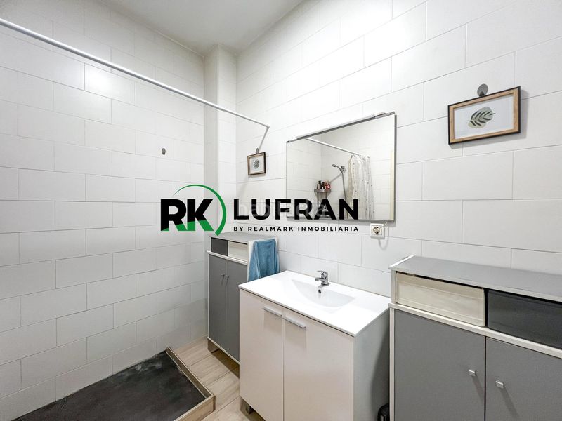 Foto d6c98ba9-7c80-419d-ac1a-2d0a16f37dc9. Edificio  a la venta en el centro en Barrio del Centro Alicante