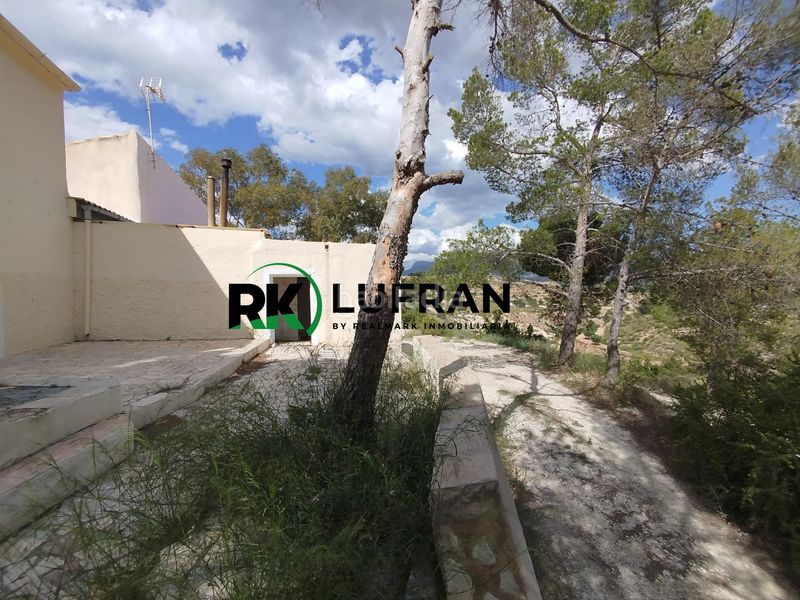 Foto 742f9d4f-20ee-444b-bfa0-0d7acccd7125. Casa a Xixona