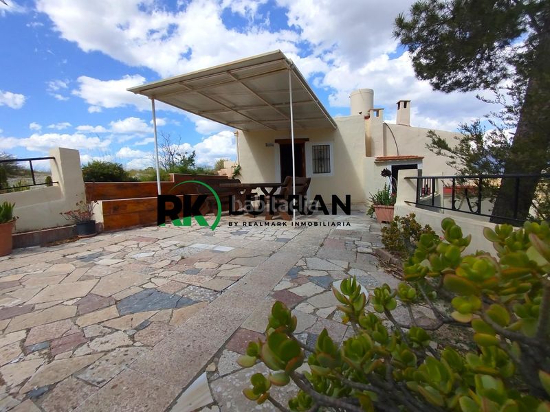 Foto b4c388db-ce09-4778-bd21-0ac413da17e2. Casa a Xixona