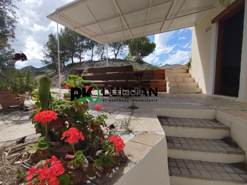 Foto c000590b-b024-4a02-a314-4e515927348e. Casa a Xixona