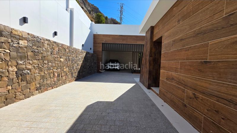 Foto 0376a2a3-7e24-4dfb-b95d-d0a965ddec27. Xalet amb calefacció aparcament piscina a Altea hills Altea