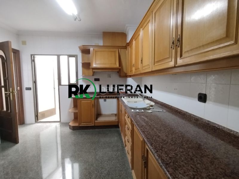 Foto 3cdb5f57-184b-4fde-9d3d-e74149da7381. Casa amb aparcament a San Crispín-Huerta Nueva-Estación Elda