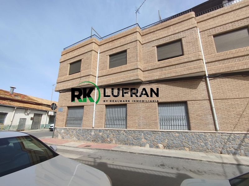 Foto 65980efa-81f6-43da-8325-ce8b809042b9. Casa amb aparcament a San Crispín-Huerta Nueva-Estación Elda
