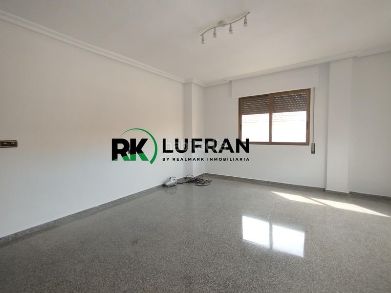 Foto c375e17f-2d84-4fac-bbf6-e639dbd4860b. Casa amb aparcament a San Crispín-Huerta Nueva-Estación Elda
