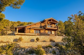 Casa in Xixona. Casa a la venta en jijona.alicante