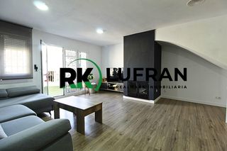 Towny house  Calle cuba. Chalet pareado en sax alicante con garaje y patio