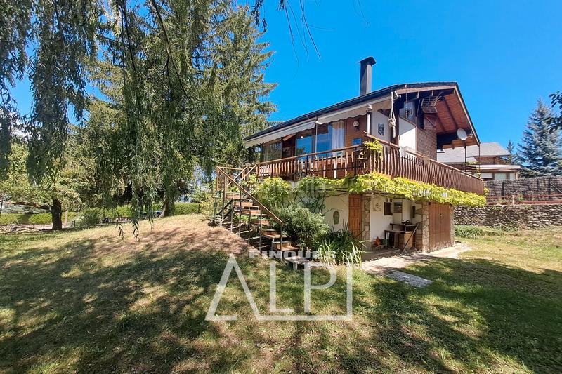 Foto 4cd6721d-4374-47f2-bd22-64e23b0a9e80. Chalet in carrer carlit 16 in Fontanals de Cerdanya