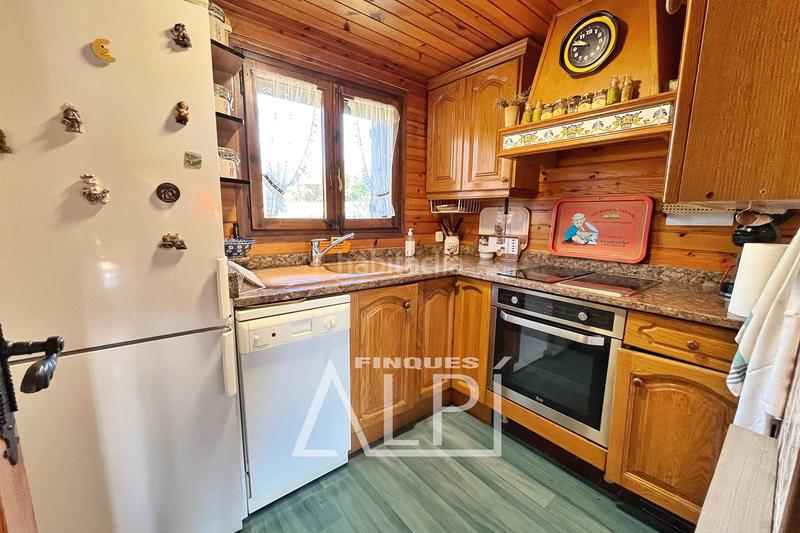 Foto fad17842-3e91-43d8-b6a0-590b7a399b97. Chalet in carrer carlit 16 in Fontanals de Cerdanya