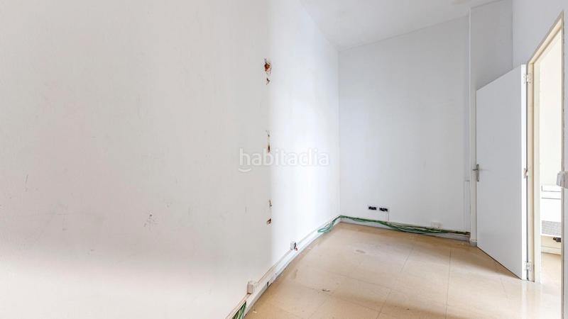 Foto c98c45a9-87cf-4567-ba9e-061fe75060bd. Alquiler local comercial amplio local en dos plantas en Barcelona