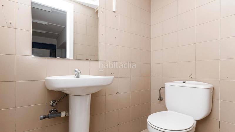 Foto e1f738fc-7032-4c14-83ad-be60a74e7c2b. Alquiler local comercial amplio local en dos plantas en Barcelona