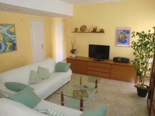 Location Appartement  Carrer de l'equador. Junto a l'illa