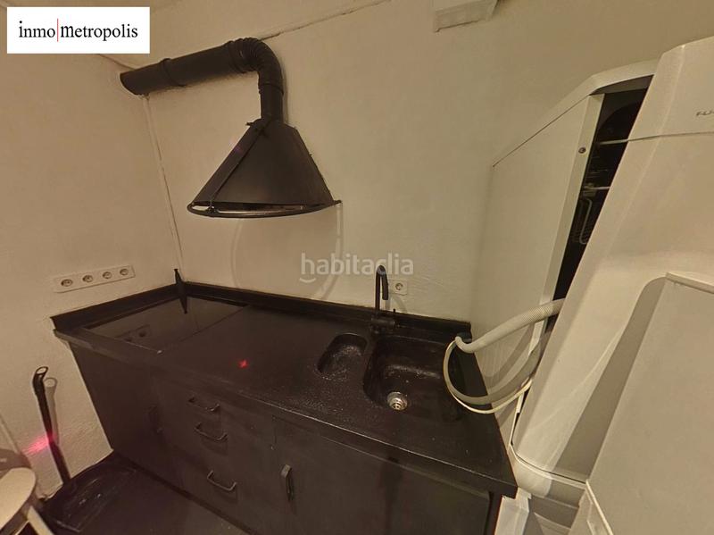 Foto 731a4d9a-988c-4111-abe8-3ea020ed8e38. Local comercial local vivienda en buena zona en Putget - Farró Barcelona