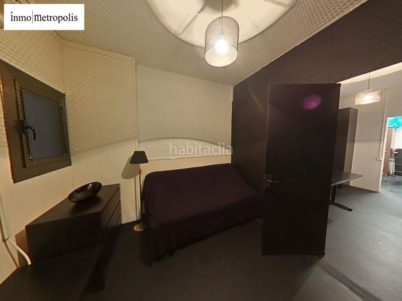 Foto b800a411-4c15-414a-8dfe-759f07092aa5. Local comercial local vivienda en buena zona en Putget - Farró Barcelona