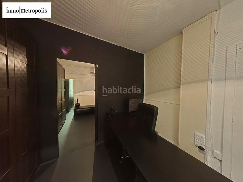 Foto bdfafd7a-b67b-47ac-b98b-b2cf273bbe36. Local comercial local vivienda en buena zona en Putget - Farró Barcelona