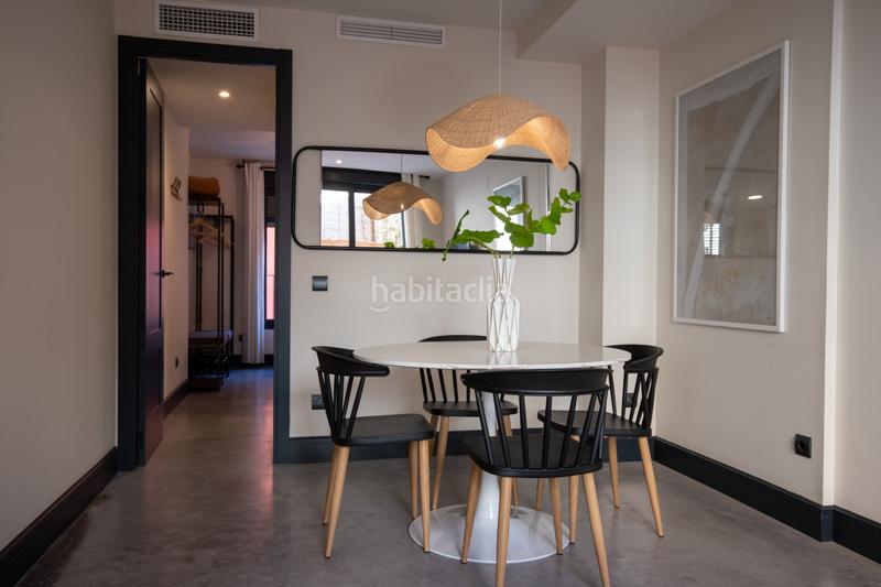Foto e2a0ff7b-fc58-4b25-ae4a-07a84612b723. Alquiler piso apartamento con jardín y parking en Madrid