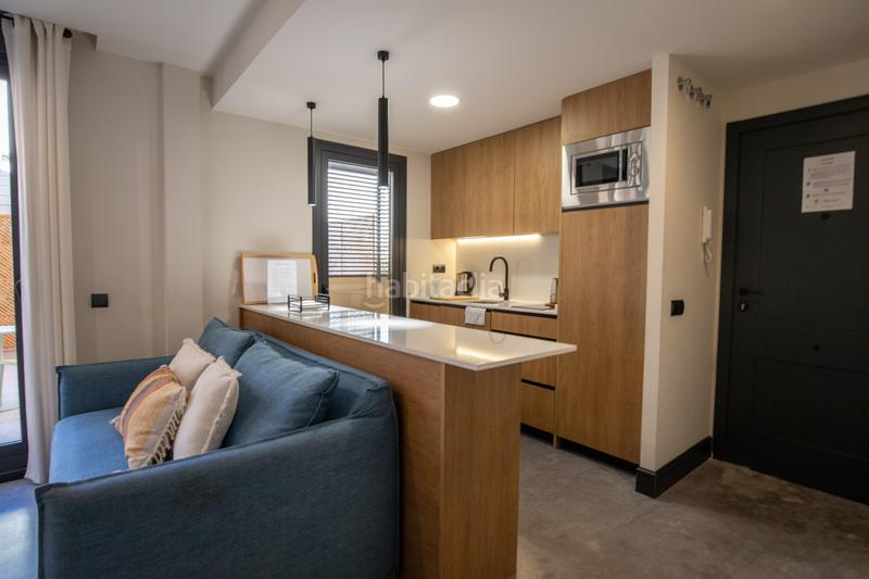 Foto ec798c85-c9ff-446d-9219-2c68608cb2ee. Alquiler piso apartamento con jardín y parking en Madrid
