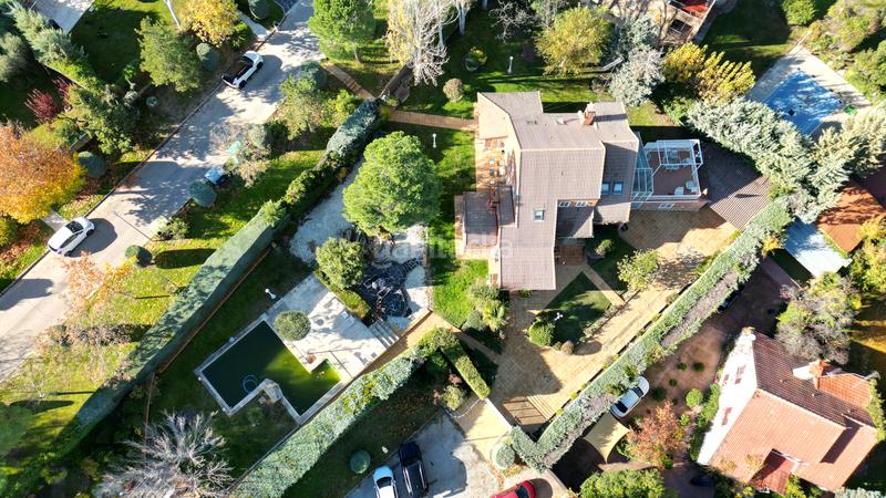 Foto 25b29dc5-74b6-4a63-94f1-8cd89874b803. Chalet con camino riscaldamento parcheggio piscina in Rozas de Madrid (Las)