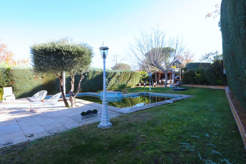 Foto 701e2315-78d1-4e2f-a947-85d69bce75fb. Chalet con camino riscaldamento parcheggio piscina in Rozas de Madrid (Las)