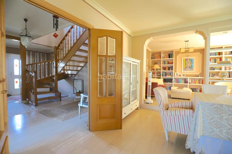 Foto a918859e-59cd-4c93-95f5-0a465b2a0444. Chalet con camino riscaldamento parcheggio piscina in Rozas de Madrid (Las)