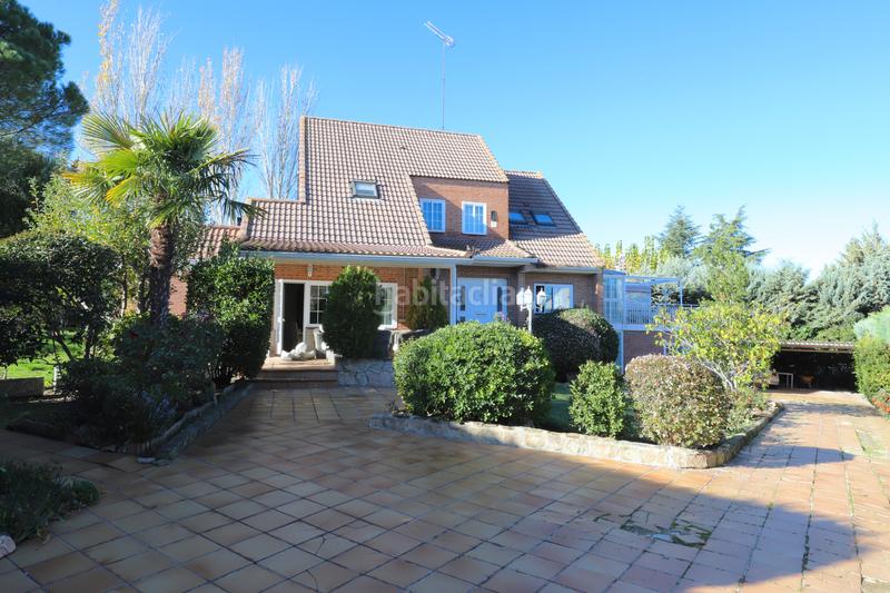 Foto db4c116f-eba8-4d9a-9b6f-cf792a94ad5a. Chalet con camino riscaldamento parcheggio piscina in Rozas de Madrid (Las)