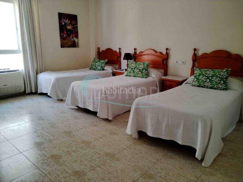 Foto f44d2aa9-7b77-48c9-b635-45a78dd7e3a0. Édifice dans San Pedro de Alcántara Pueblo Marbella