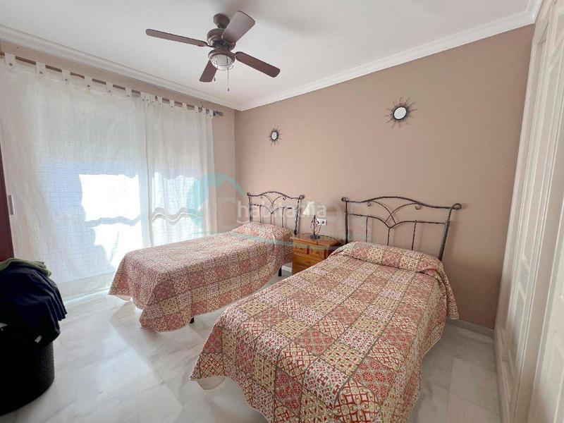 Foto 05b9976e-940c-4e23-ae93-c06e16dae554. Appartamento con parcheggio piscina in Las Brisas Marbella