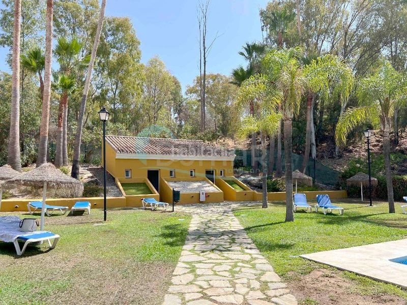 Foto 9cec8d7b-4b3a-4ac7-8ea7-a704dba1facf. Appartamento con parcheggio piscina in Las Brisas Marbella