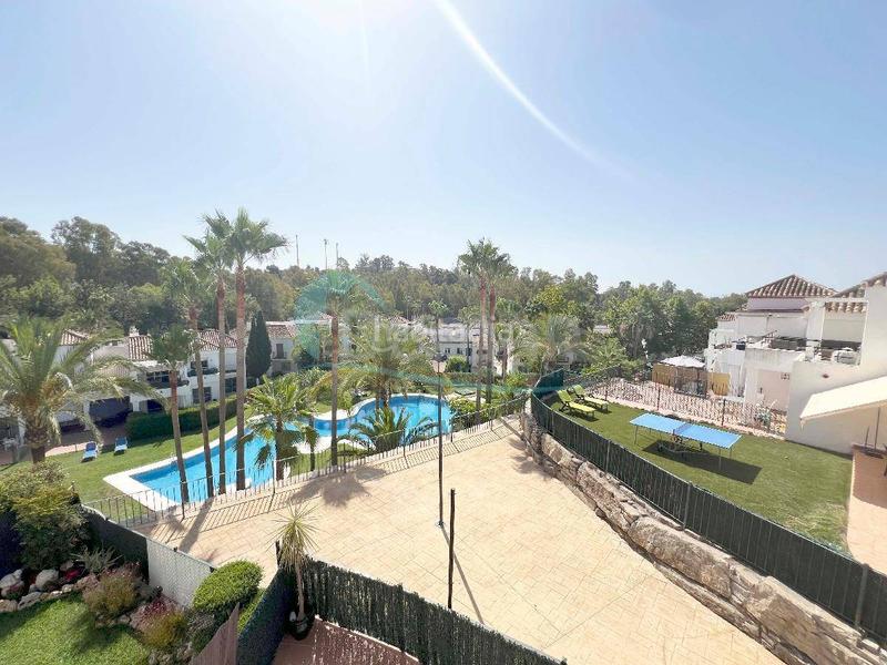 Foto e95e6eaa-ac39-4c46-a922-57c75fc65b2d. Appartamento con parcheggio piscina in Las Brisas Marbella
