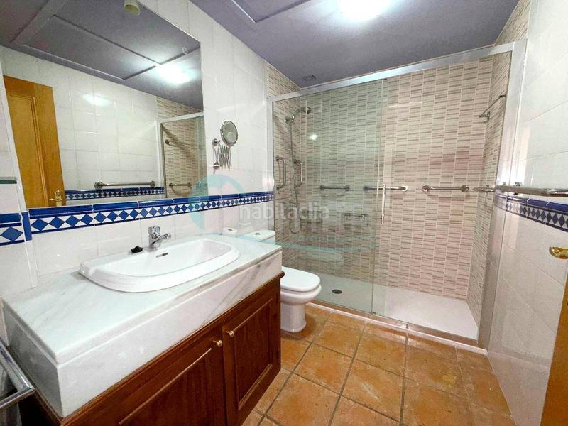 Foto 55f00daa-943a-4c66-b931-b1c4e13e7752. Piso oportunidad única en san pedro alcántara! piso de 2 habitaciones con terraza, piscina y garaje en Marbella