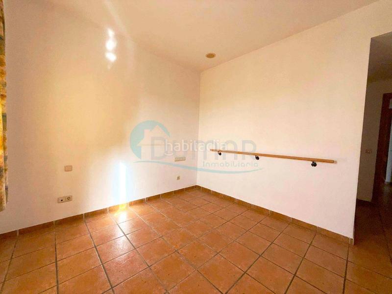 Foto d23179cb-9bf0-4357-afe7-7f60e2922903. Piso oportunidad única en san pedro alcántara! piso de 2 habitaciones con terraza, piscina y garaje en Marbella
