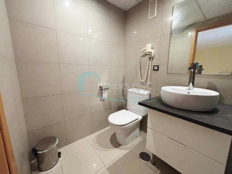Foto 583e056f-8f45-4ad7-9e98-f58717c42bed. Chalet  adosado en urbanización privada entre san pedro y en Estepona