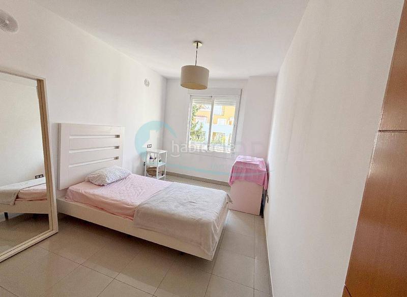 Foto 96c3305e-b93a-4df1-8880-b2776ab305af. Chalet  adosado en urbanización privada entre san pedro y en Estepona