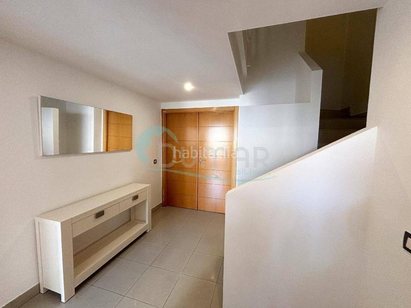Foto 9c092dbf-83b7-442f-a486-ddd11bcf9f2e. Chalet  adosado en urbanización privada entre san pedro y en Estepona