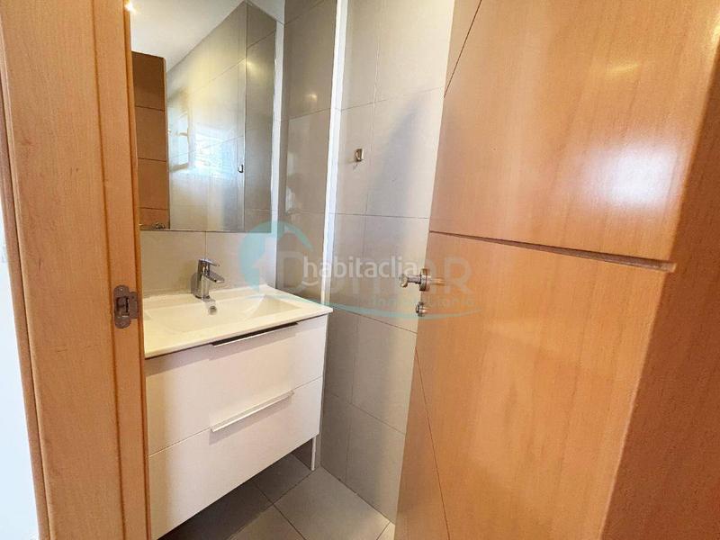 Foto fd8bbc0b-11bb-4ef1-9693-02624aa3ff6e. Chalet  adosado en urbanización privada entre san pedro y en Estepona