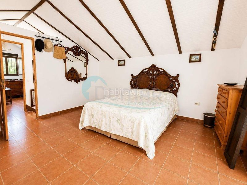 Foto 79198cd1-a21d-41c4-a356-a4cfe7d48a40. Casa amb piscina a Las Lomas Estepona