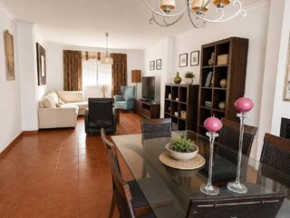 Xalet en San Pedro de Alc�ntara Pueblo. Chalet adosado en san pedro alcantara