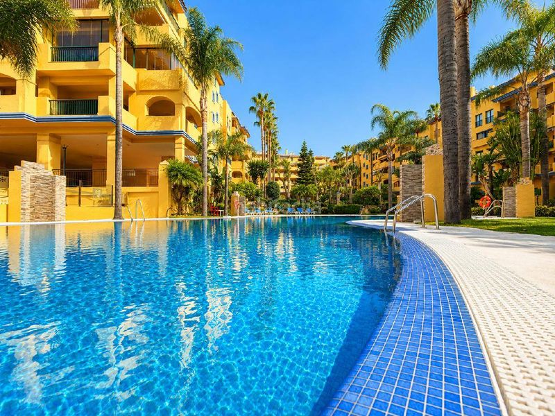 Foto 74cf2a47-de2c-4696-91ad-f56e1f8eb227. Pis amb aparcament piscina a Nueva Alcántara Marbella
