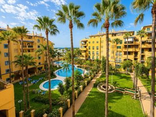 Pis en Nueva Alc�ntara. Exclusiva vivienda con terraza en san pedro alcantara